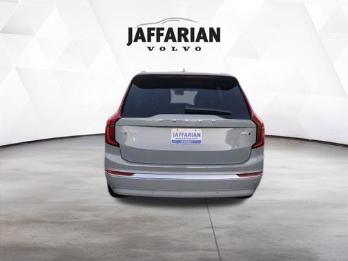 2026 Volvo XC90 B6 Ultra 7-Seater