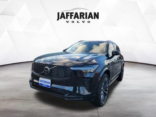 2026 Volvo XC90 B6 Ultra Dark Theme 6-Seater