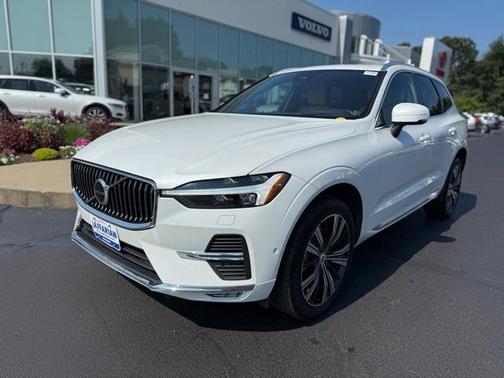 2022 Volvo XC60 B5 Inscription