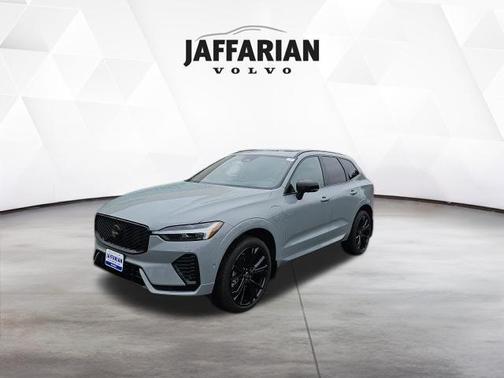 Gray Metallic 2026 Volvo XC60 Plug-In Hybrid T8 Ultra Black Edition
