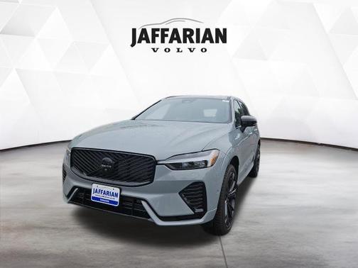 Gray Metallic 2026 Volvo XC60 Plug-In Hybrid T8 Ultra Black Edition