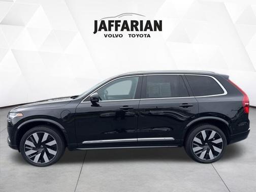 2023 Volvo XC90 Recharge Plug-In Hybrid T8 Ultimate Bright Theme 7-Seater