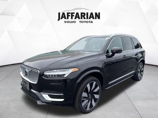 2023 Volvo XC90 Recharge Plug-In Hybrid T8 Ultimate Bright Theme 7-Seater