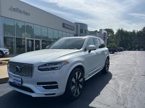 2023 Volvo XC90 Recharge Plug-In Hybrid T8 Ultimate Bright Theme 7-Seater