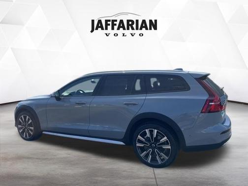 Gray Metallic 2026 Volvo V60 Cross Country B5 Ultra