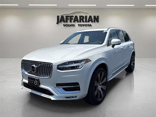 2024 Volvo XC90 B5 Plus Bright Theme