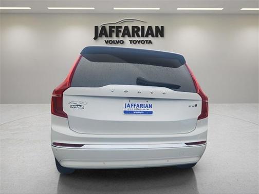 2024 Volvo XC90 B5 Plus Bright Theme
