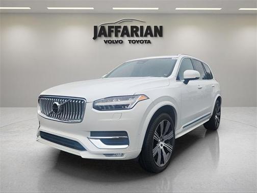 2024 Volvo XC90 B5 Plus Bright Theme