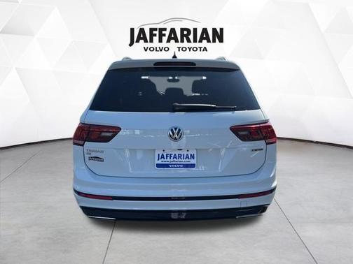 2021 Volkswagen Tiguan 2.0T SE R-Line Black
