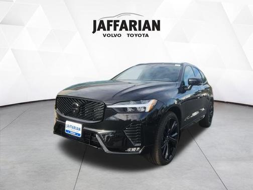 2026 Volvo XC60 B5 Ultra Black Edition