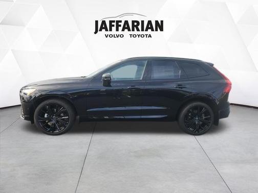 2026 Volvo XC60 B5 Ultra Black Edition
