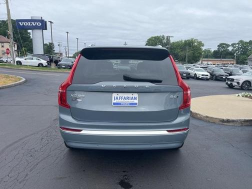 2023 Volvo XC90 B6 Plus 7-Seater