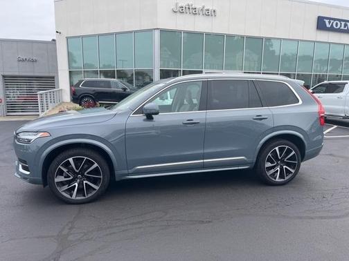 2023 Volvo XC90 B6 Plus 7-Seater