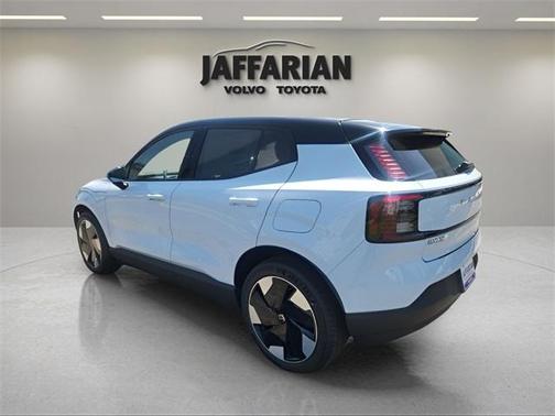 2025 Volvo EX30 Twin Motor Plus