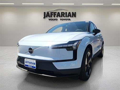 2025 Volvo EX30 Twin Motor Plus