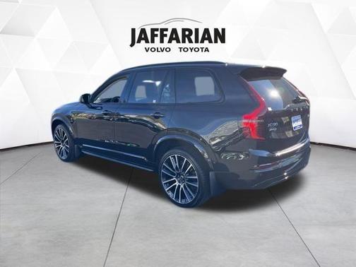 2026 Volvo XC90 B6 Ultra Dark Theme 7-Seater
