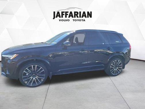2026 Volvo XC90 B6 Ultra Dark Theme 7-Seater