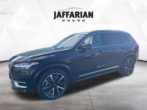 Onyx Black 2023 Volvo XC90 Plus