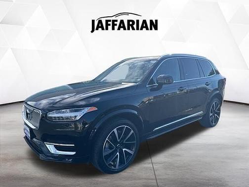 Onyx Black 2023 Volvo XC90 Plus
