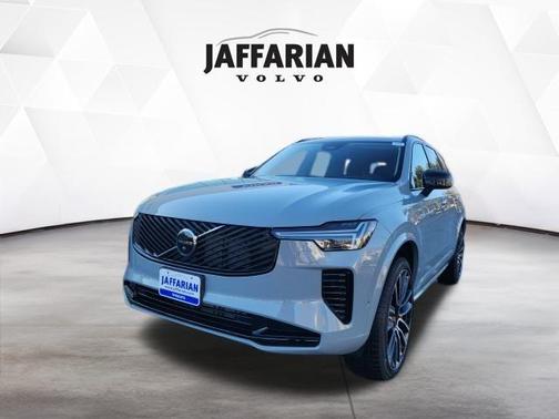 2026 Volvo XC90 B6 Ultra Dark Theme 6-Seater