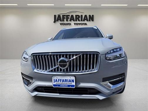2024 Volvo XC90 B6 Plus Bright Theme 7-Seater