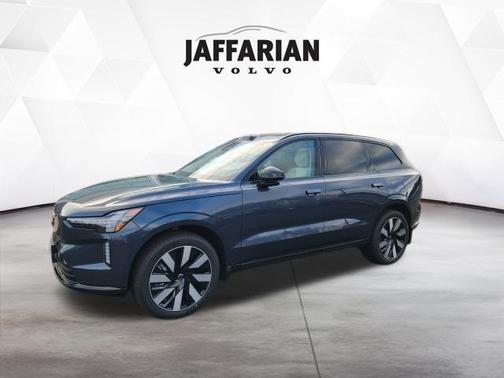 2025 Volvo EX90 Twin Motor Plus