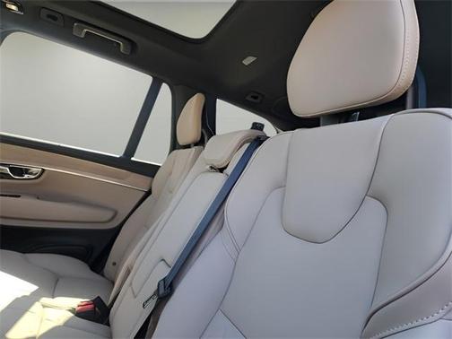 2025 Volvo XC90 Plug-In Hybrid T8 Plus 7-Seater