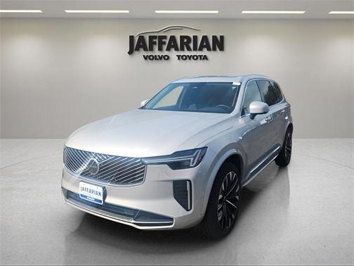 2025 Volvo XC90 B6 Plus 6-Seater