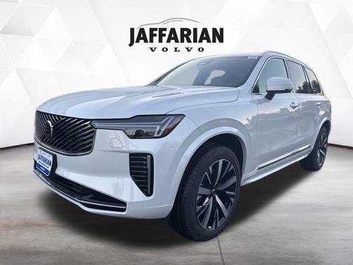 2026 Volvo XC90 B5 Core