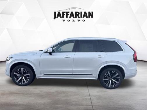 2026 Volvo XC90 B5 Core