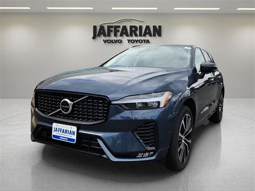 2025 Volvo XC60 B5 Plus