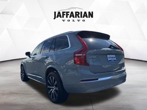 2024 Volvo XC90 B6 Plus Bright Theme 7-Seater