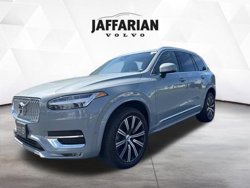 2024 Volvo XC90 B6 Plus Bright Theme 7-Seater