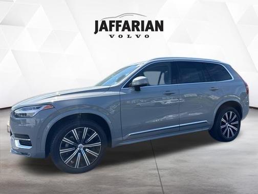 2024 Volvo XC90 B6 Plus Bright Theme 7-Seater