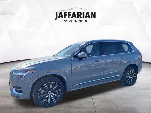 2024 Volvo XC90 B6 Plus Bright Theme 7-Seater