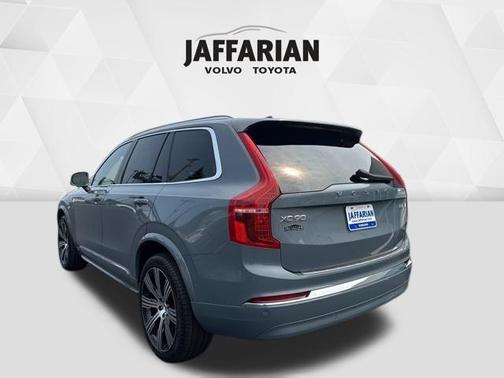 2023 Volvo XC90 B6 Ultimate 7-Seater