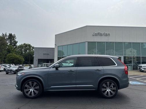2023 Volvo XC90 B6 Ultimate 7-Seater