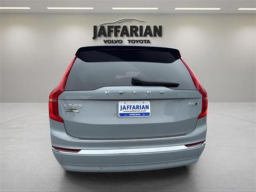 2024 Volvo XC90 B6 Plus Bright Theme 7-Seater