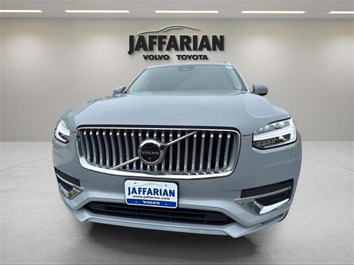 2024 Volvo XC90 B6 Plus Bright Theme 7-Seater