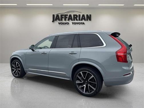 2024 Volvo XC90 B6 Plus Bright Theme 7-Seater