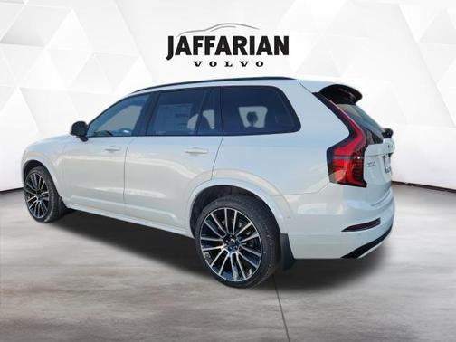 2026 Volvo XC90 B6 Ultra Dark Theme 7-Seater