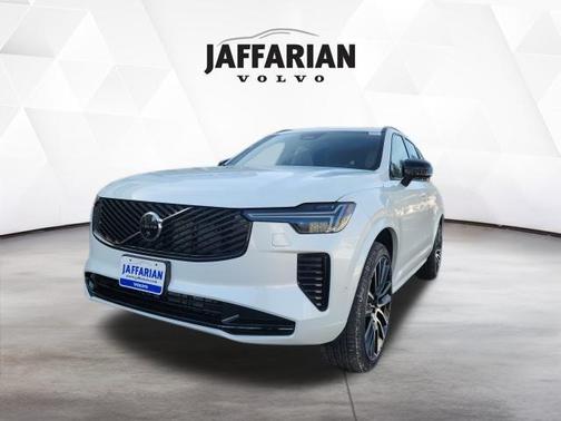 2026 Volvo XC90 B6 Ultra Dark Theme 7-Seater