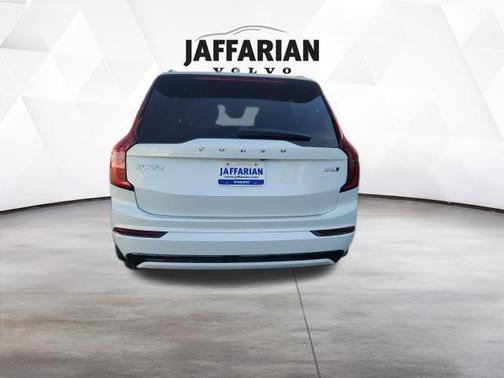 2026 Volvo XC90 B6 Ultra Dark Theme 7-Seater