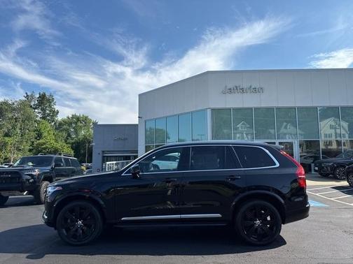 2023 Volvo XC90 Recharge Plug-In Hybrid T8 Plus Bright Theme 7 Passenger
