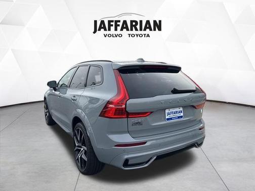 2025 Volvo XC60 Plug-In Hybrid T8 Polestar Engineered