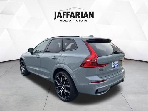 2025 Volvo XC60 Plug-In Hybrid T8 Polestar Engineered