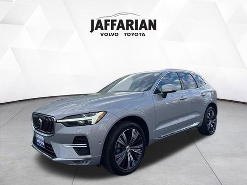 2023 Volvo XC60 B5 Plus Bright Theme