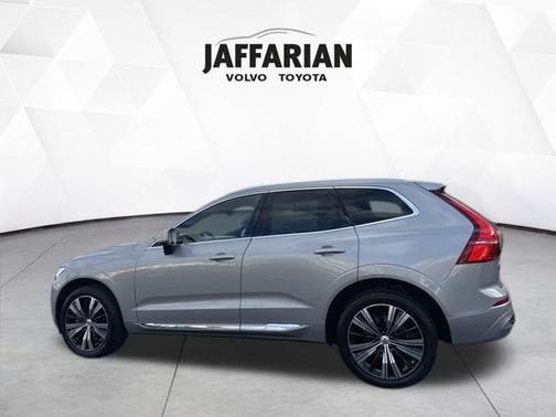 2023 Volvo XC60 B5 Plus Bright Theme