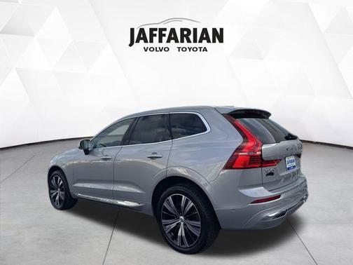2023 Volvo XC60 B5 Plus Bright Theme