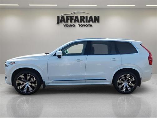 2025 Volvo XC90 B6 Ultra